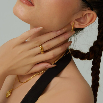 THE TWIST RING