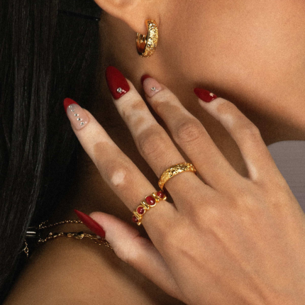 THE QUEEN RING