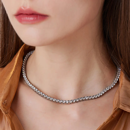 THE CHAIN NECKLACE